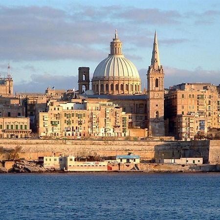 Modern Apartment Steps From Balluta Bay Sliema Exterior foto